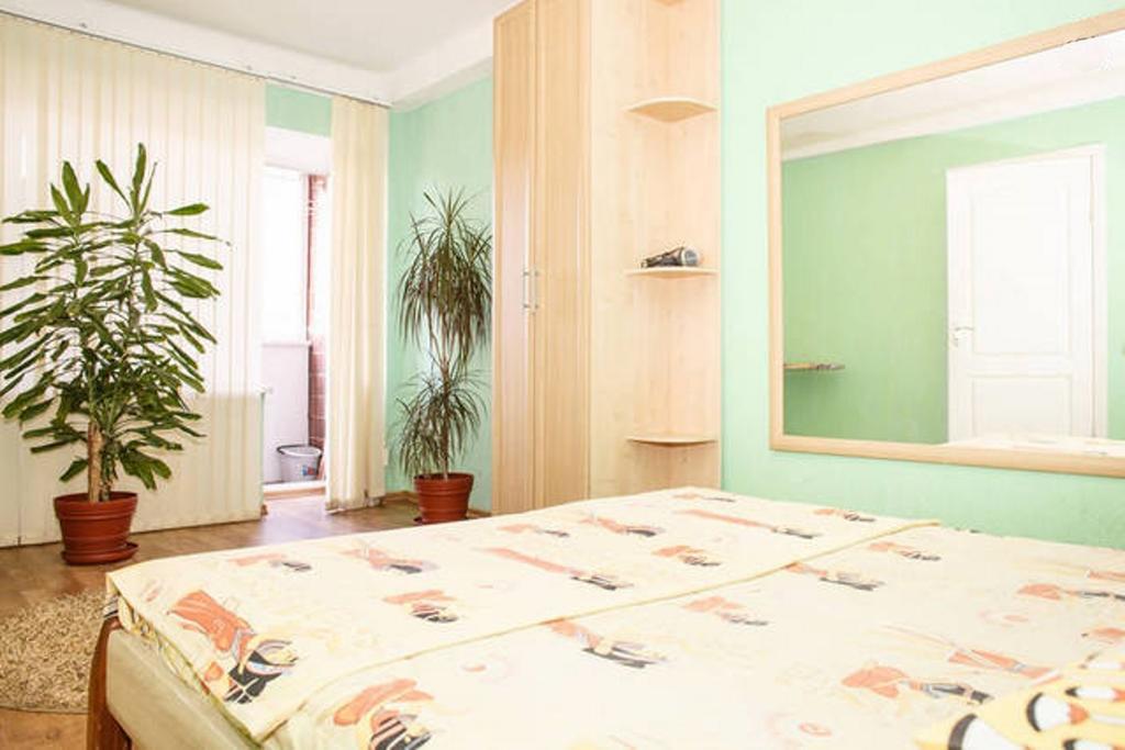 Apartment On Sobornyi Avenue Zaporizhia Exterior foto